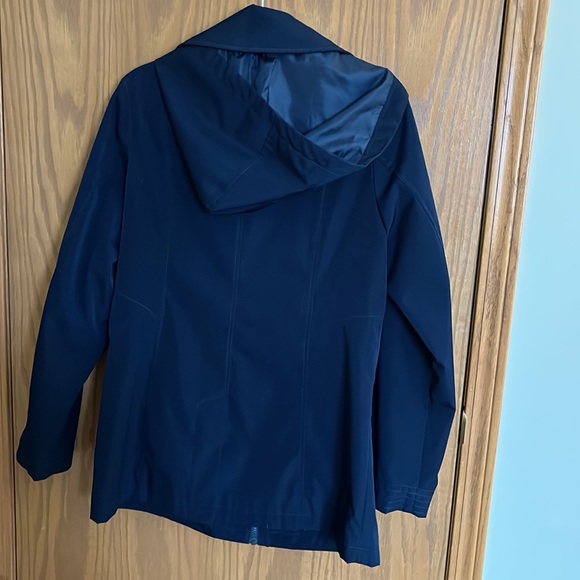 Laundry by design. Blue coat/jacket with hood. Lined. Size Medium. - Picture 5 of 8